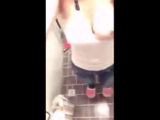 the student showed in the cam fucking boobs in the toilet